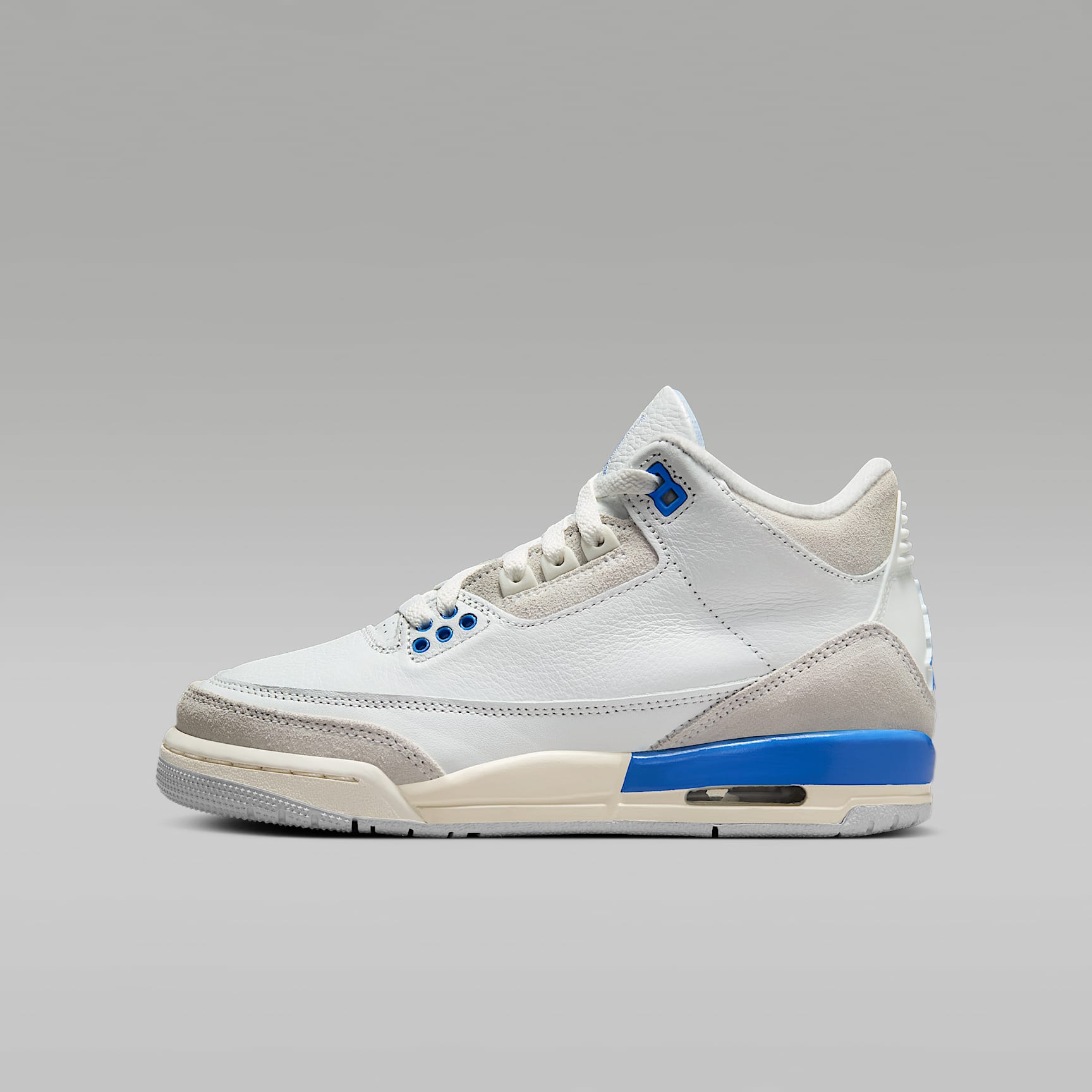 Air Jordan 3 Retro 'Lucky Shorts' Older Kids' Shoes. Nike LU